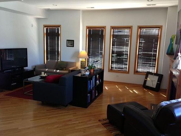 4th image of 2743 N Southport Ave #2NFF