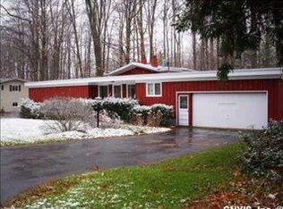 207 Rebhahn Dr, Camillus, NY 13031