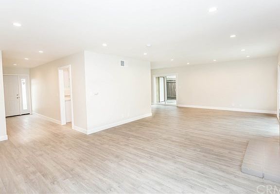 4th image of 136 N Lohrum Ln
