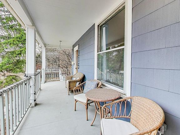 5th image of 1315 Main St