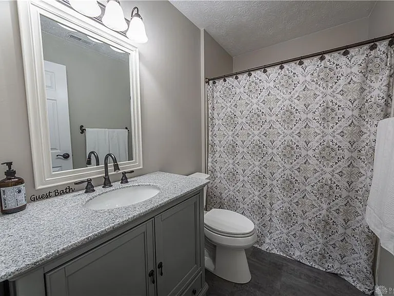 Second bathroom swimming pool Swimming pool