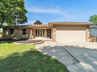 3537 Millay Dr, Troy, MI