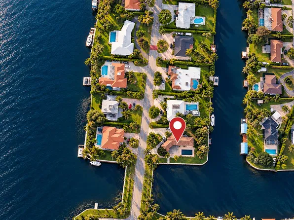 7438 Pine Tree Lane, West Palm Beach, FL 33406
