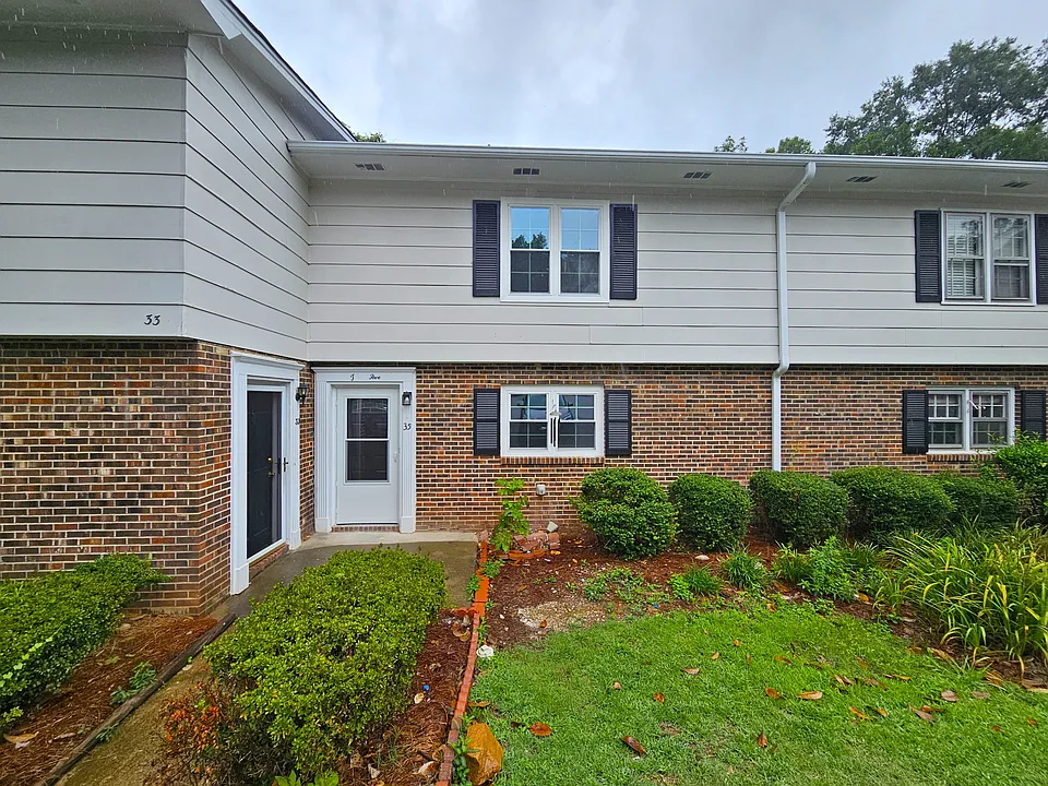 35 Summercreek Dr