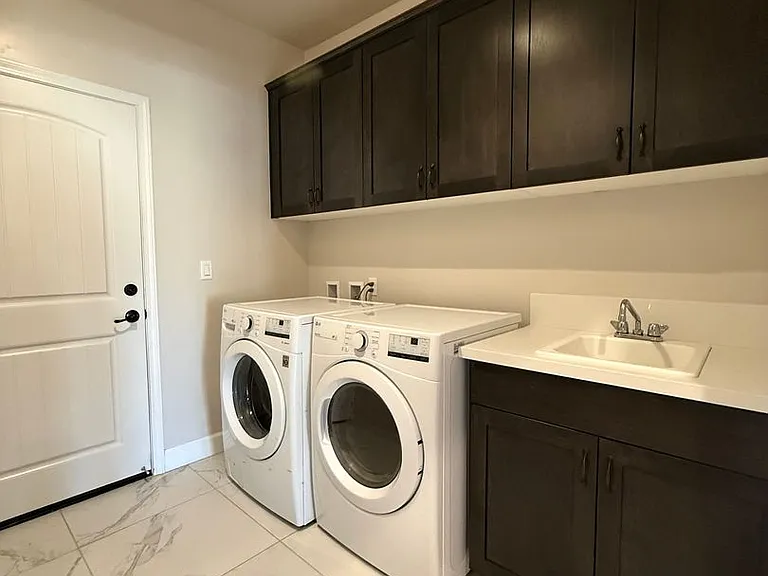 1137 Trilogy Cir — Photo 52