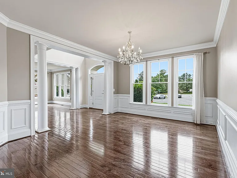 1751 Tysons Crest Ln — Photo 3