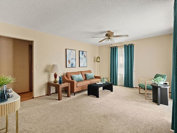 2nd image of 3026 Windsor Dr