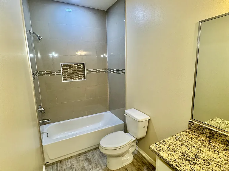 5104 N Winona Dr — Photo 8