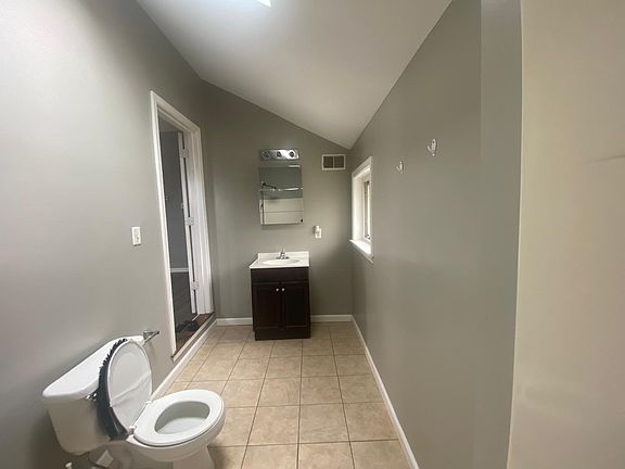 2nd image of 549 Virginia Ave Floor 1