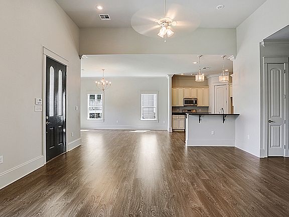 3rd image of 5848 Catina St