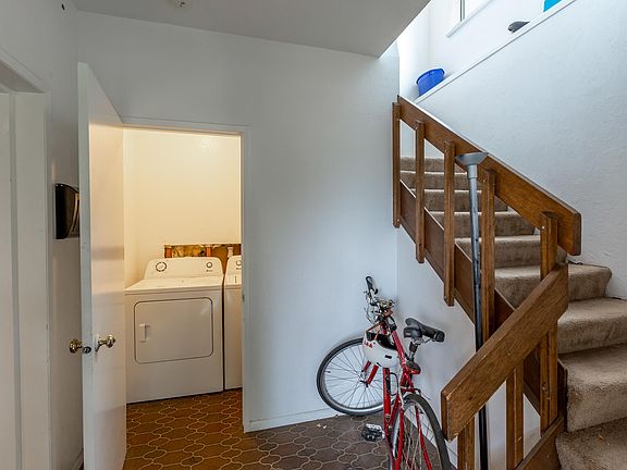 3rd image of 1512 W Nora Ave