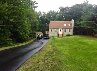 10 Wheelwright Dr, Lee, NH 03861