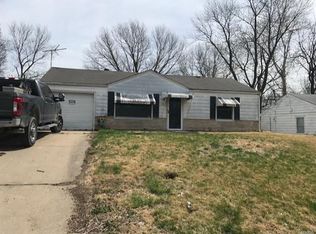 9826 Vickie Pl, Saint Louis, MO 63136