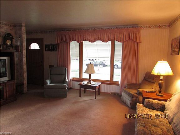 4th image of 4739 Forest Edge Dr