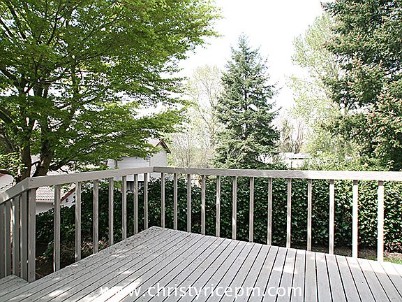 3rd image of 1022 Kirkland Ave APT 14