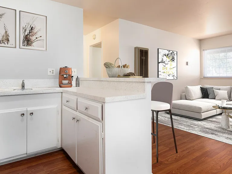 Park Villa Apartments — Photo 18