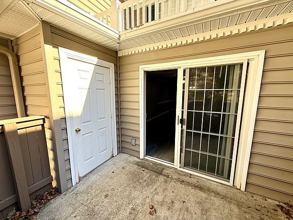 3rd image of 802 Settlement Dr