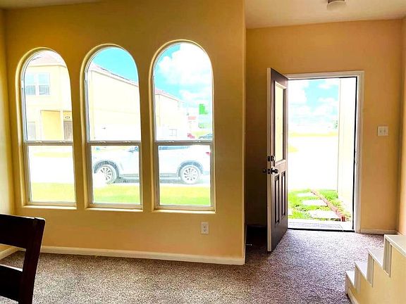 3rd image of 8603 Beviamo St