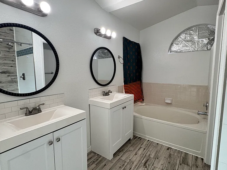 2631 W Camino Del Medrano — Photo 17