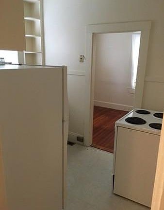 4th image of 15 Walnut Ave #1FR