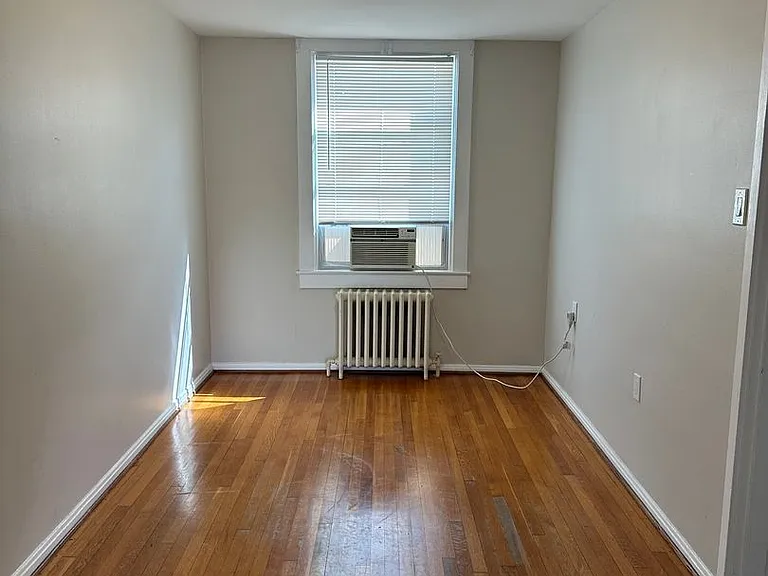 19-49 W Bond St — Photo 3