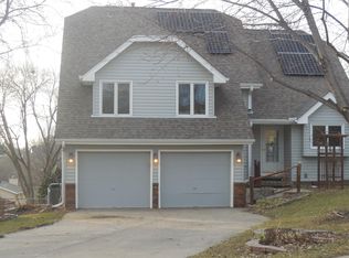 216 S 150th Cir, Omaha, NE 68154