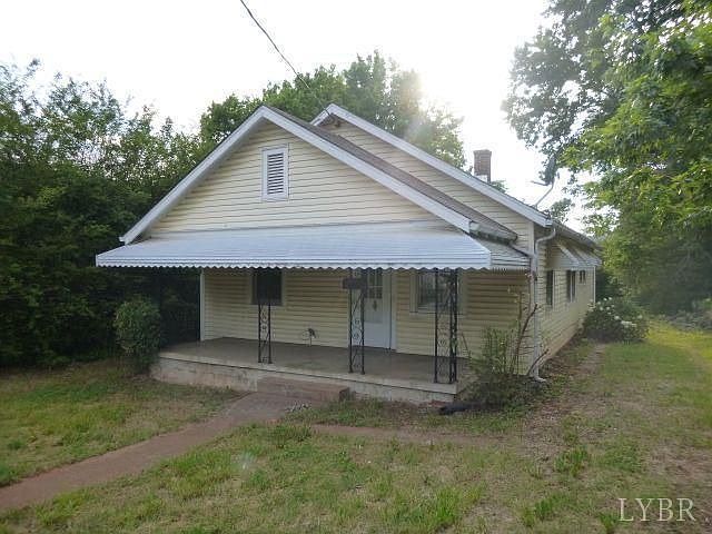 1st image of 2215 Mayflower Dr
