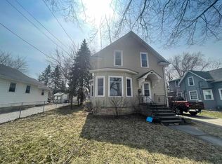 1264 Chicago St, Green Bay, WI 54301