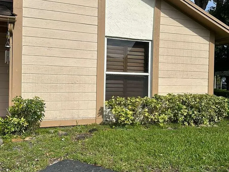 2086 SW 71st Way — Photo 12