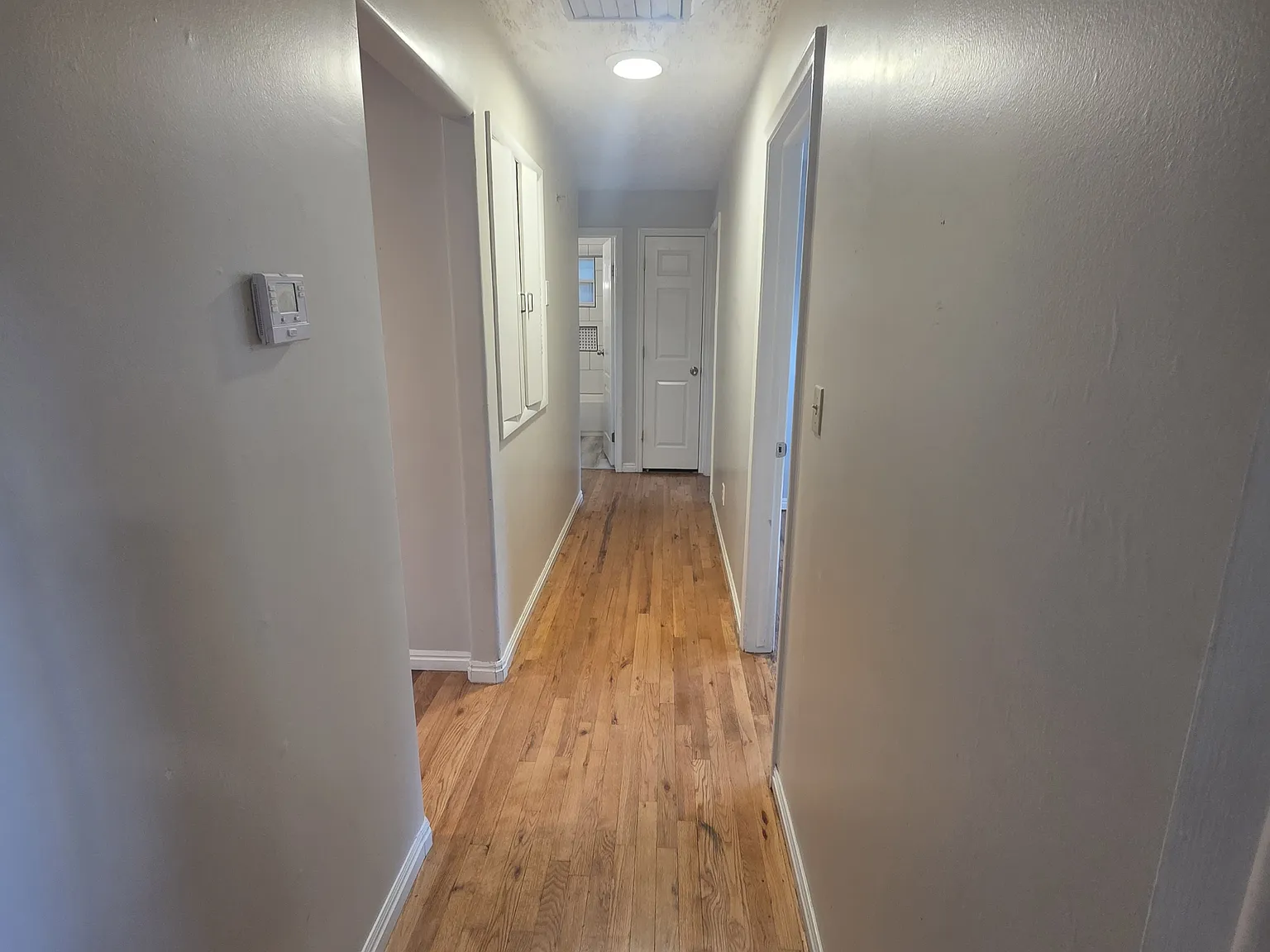 4 bed, 3.5 bath, 1900 sqft, $2,500 — Photo 4