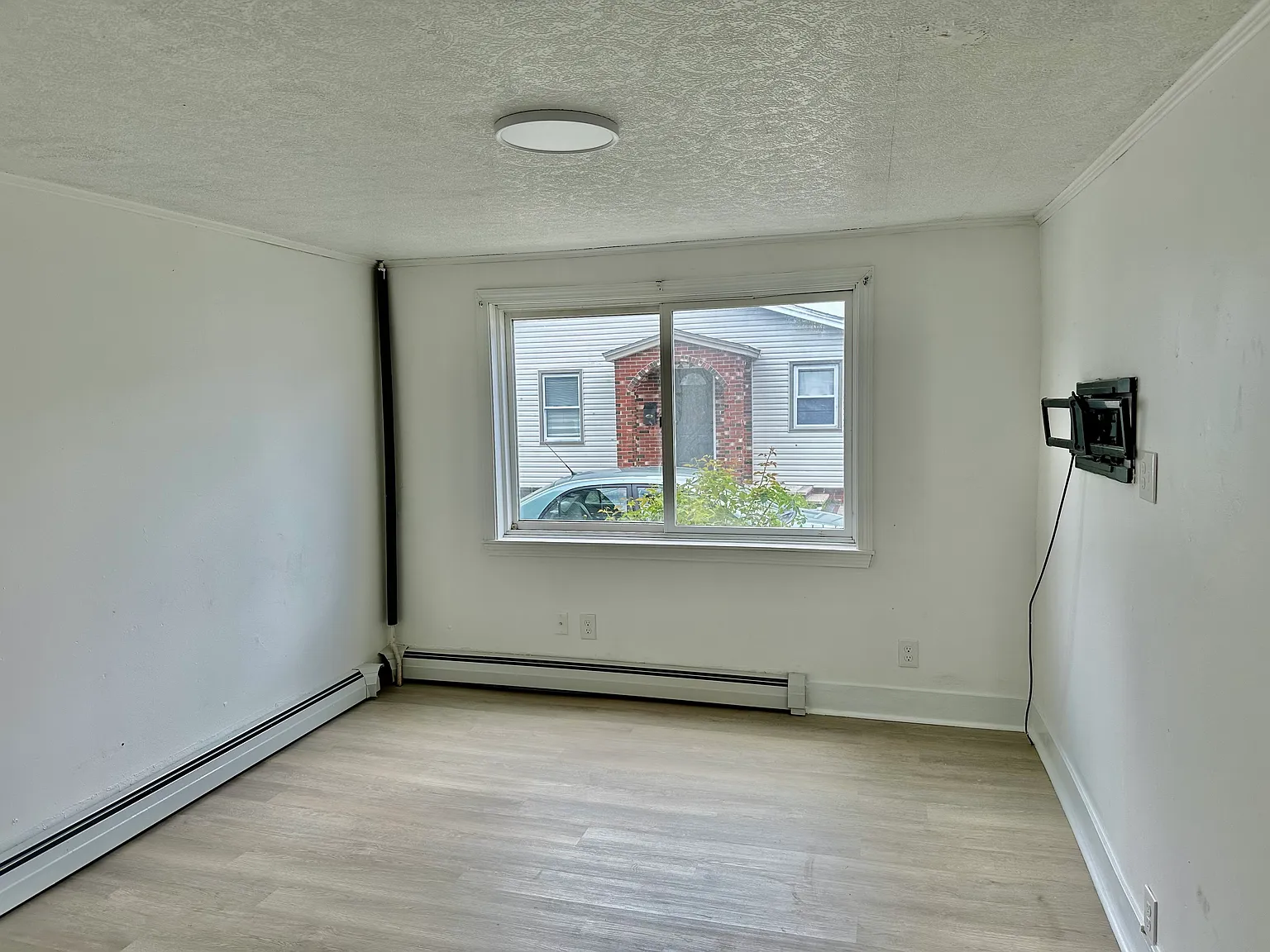 42 North St — Photo 2