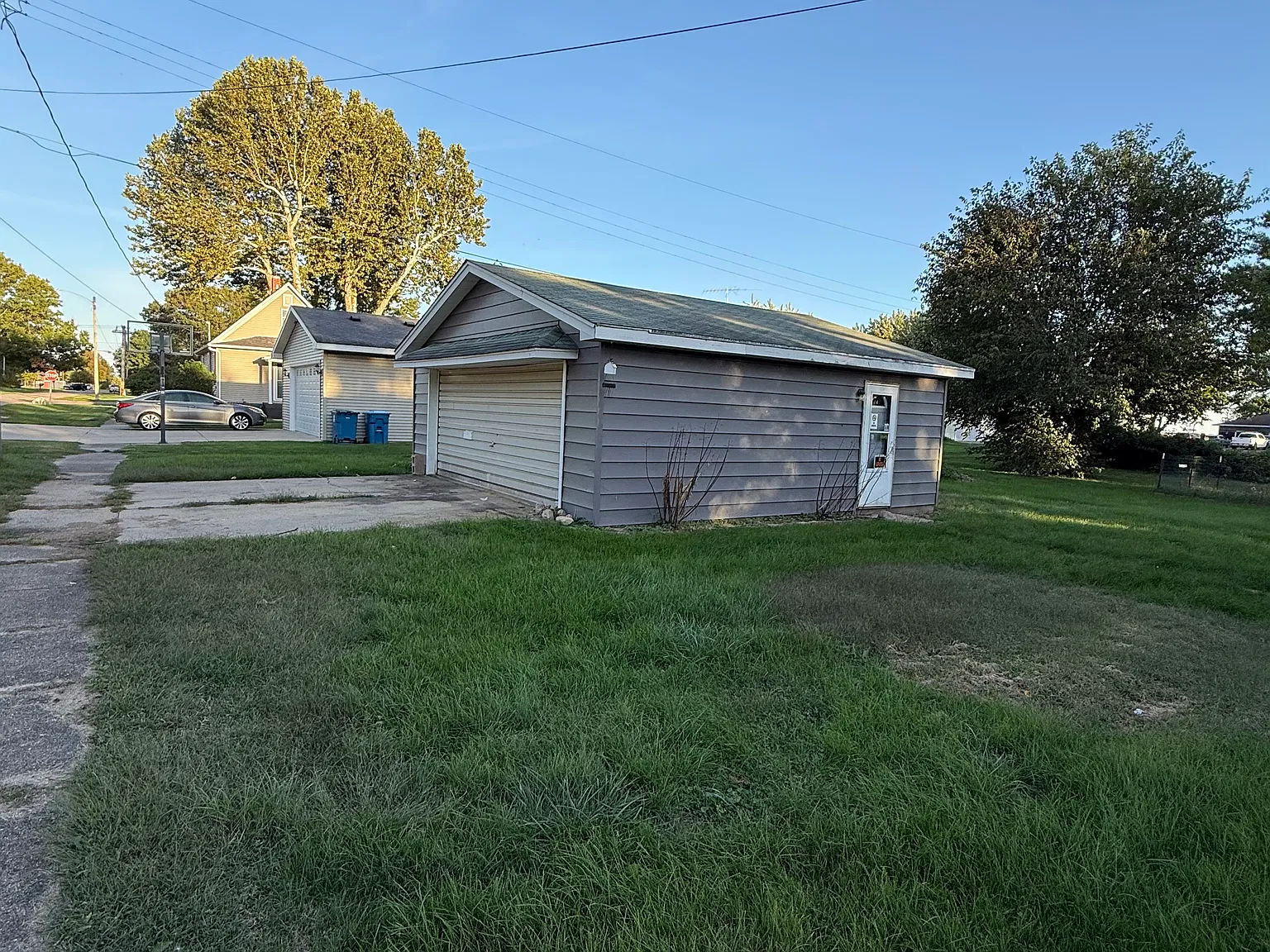 2 bed, 1000 sqft, $1,100 — Photo 3