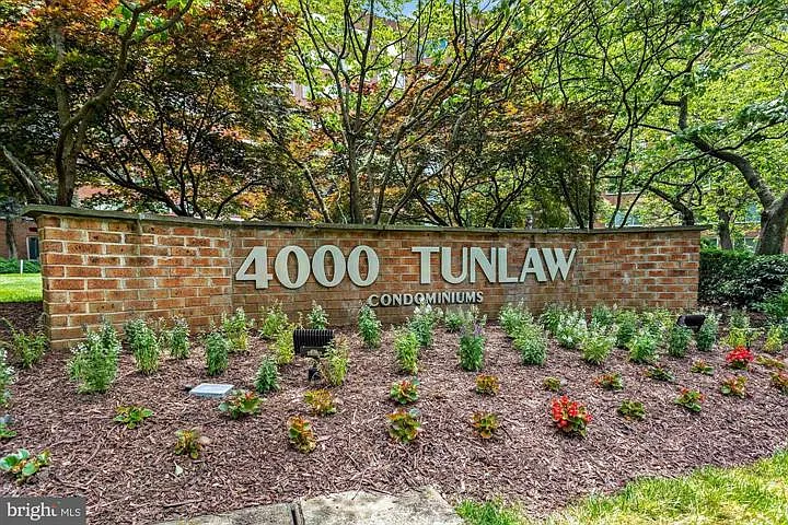 Studio, 450 sqft, $1,695 — Photo 2