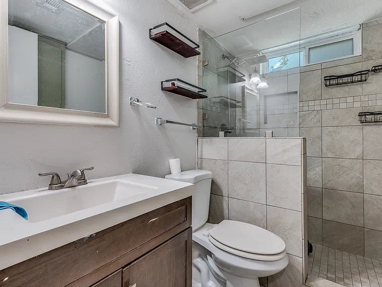 428 N Dallas Ave #7 — Photo 16
