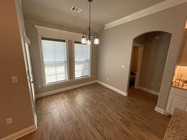 5225 Dalewood Dr — Photo 6