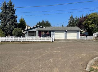 1789 Sunset Ln, Myrtle Point, OR 97458