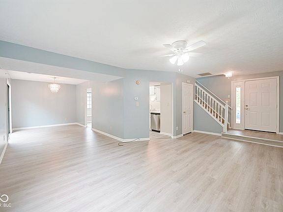 4th image of 5253 Telford Ct