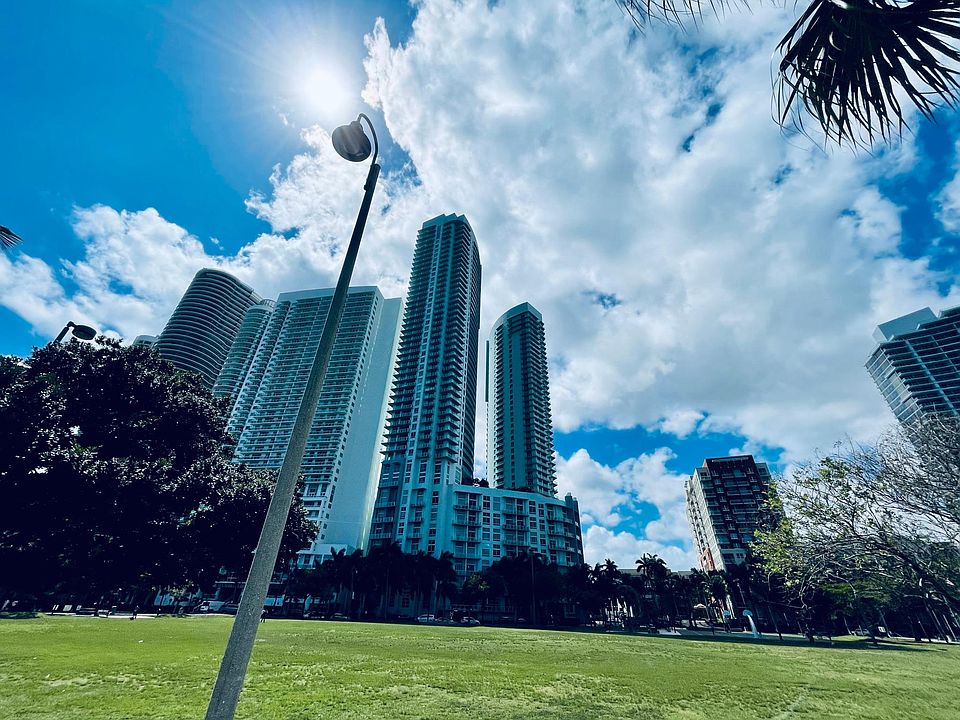 1st image of 1900 N Bayshore Dr APT 1607