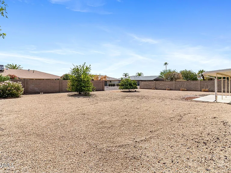10301 W Charter Oak Dr — Photo 31