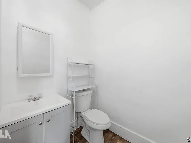 593 S 1st Ave — Photo 23