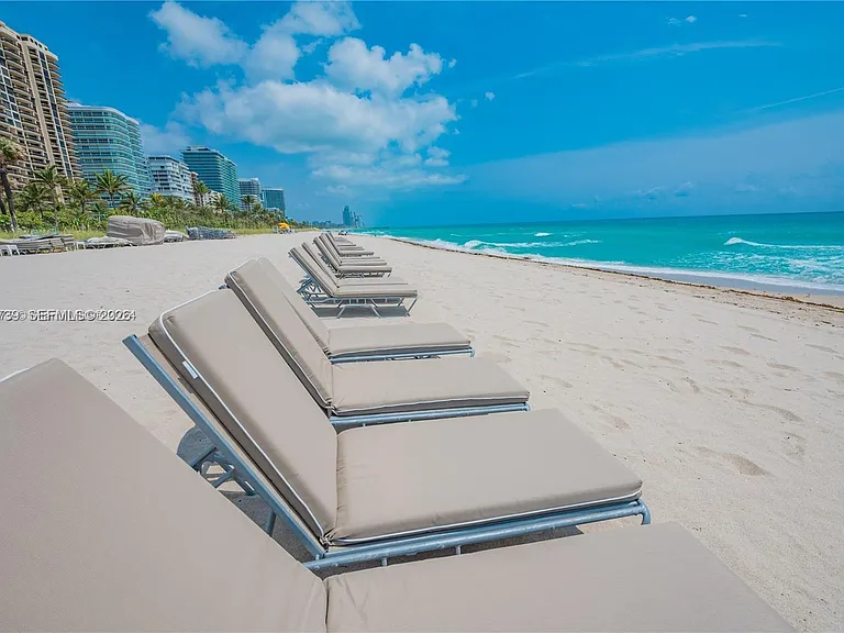 9801 Collins Ave #9W — Photo 27