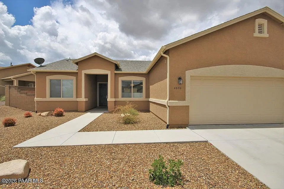 3 bed, 2.0 bath, 1679 sqft, $2,700 — Photo 2