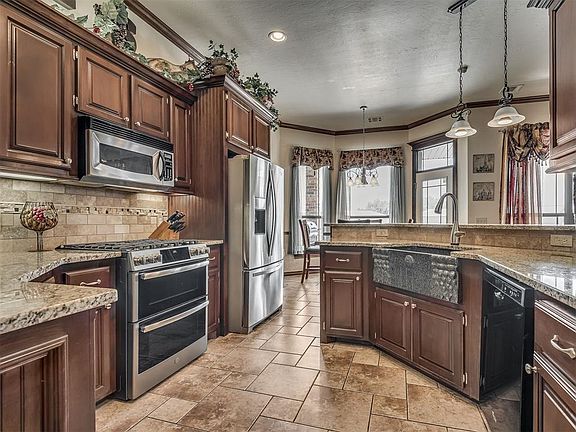 5th image of 4210 Woodmark Dr