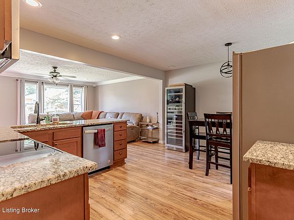 5th image of 4800 Libby Ln