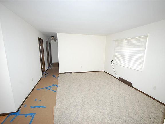 2nd image of 606 N Bon Air Ave