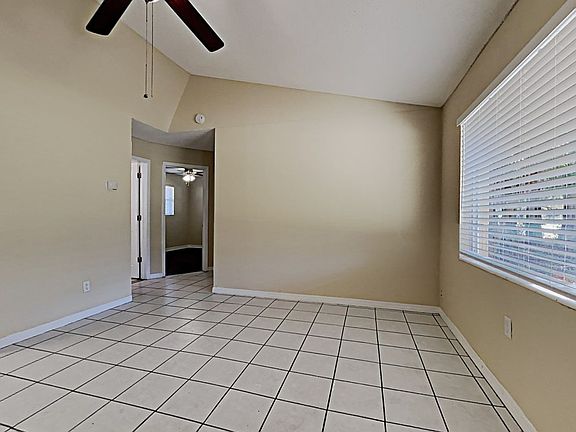 4th image of 9001 W Flora St