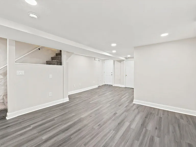 204 Harding Ave — Photo 19