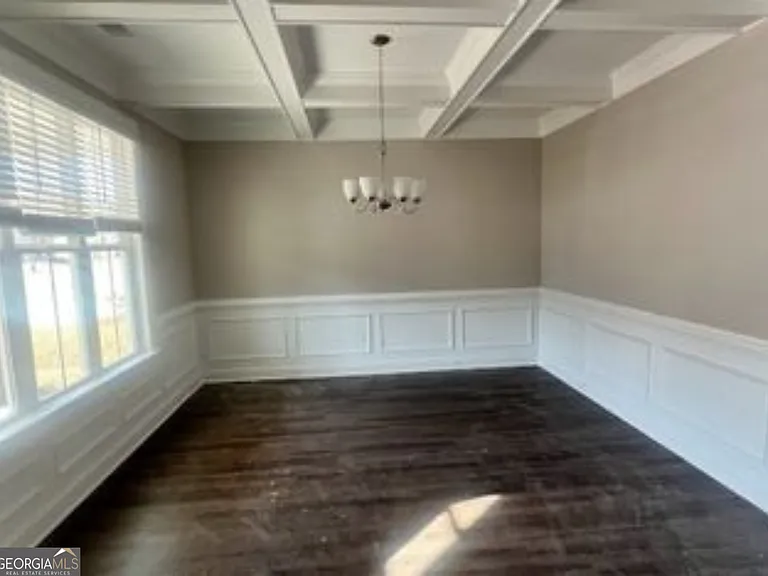 135 Sams Dr — Photo 5