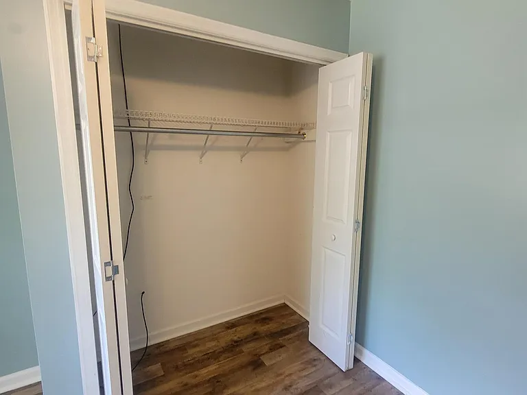 393 E Wood Ln — Photo 6