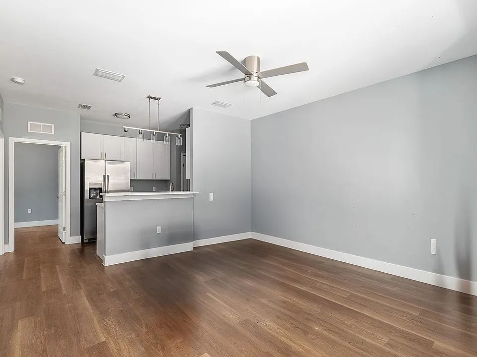 420 NW 3rd Ave #1